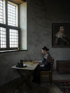 Fille lisant dans la salle de la tour