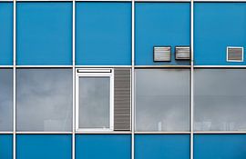 Bâtiment bleu ciel à Bruxelles sur Werner Lerooy
