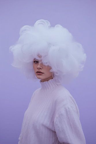 Frau mit weißer Wolke auf lila Hintergrund von Dante S