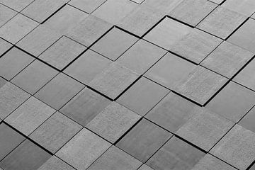 Gevel van betonplaten in zwart en wit van Heiko Kueverling
