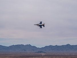 f16 au-dessus de l'horizon sur Vincent Bottema