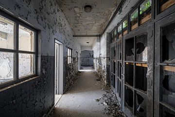 Donkere verlaten hal