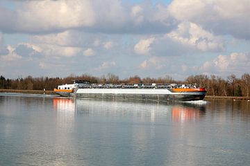 Binnenvaart op de Rijn van Rüdiger Rebmann