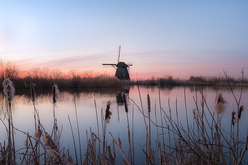 Molen bij meertje
