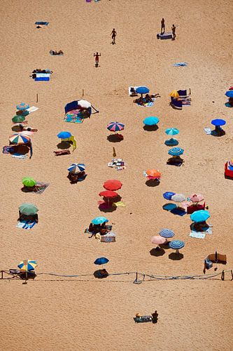 Colourful beach by Lena Steiger