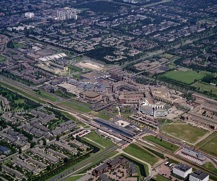1990: Historische Luftaufnahme der neuen Stadt Lelystad von Frans Rombout