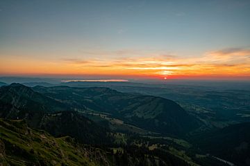 Sonnenuntergang über dem Bodensee vom Hochgrat aus