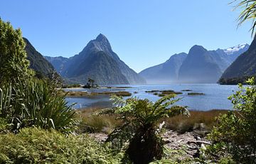Mitre Peak and Milford Sound, New Zealand by Rini Kools