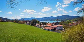idyllisch luchtkuuroord Gmund aan de Tegernsee, lentelandschap Opper-Beieren van Susanne Bauernfeind
