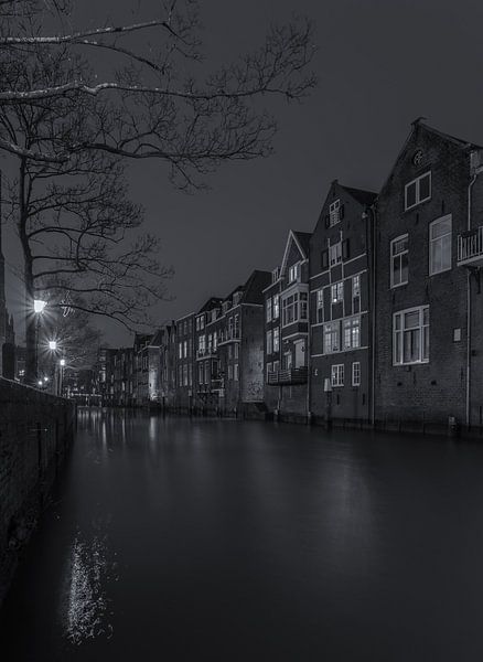 Voorstraathaven in Dordrecht in de avond - zwart-wit van Tux Photography