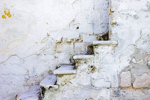 Oude witte trap in Bari Puglia