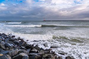 Mole an der Ostseeküste in Warnemünde