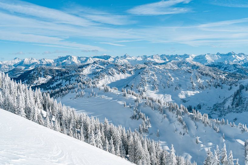 Winter view of the Hochvogel and the Allgäu Alps by Leo Schindzielorz