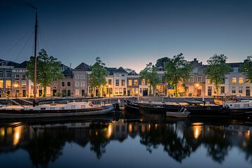 Brede Haven bij het vallen van de avond