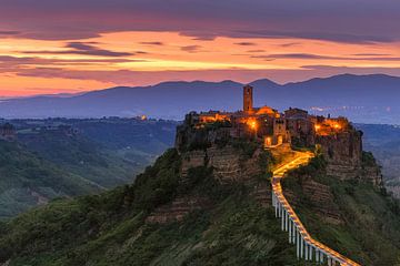 Zonsopkomst Civita di Bagnoregio van Henk Meijer Photography