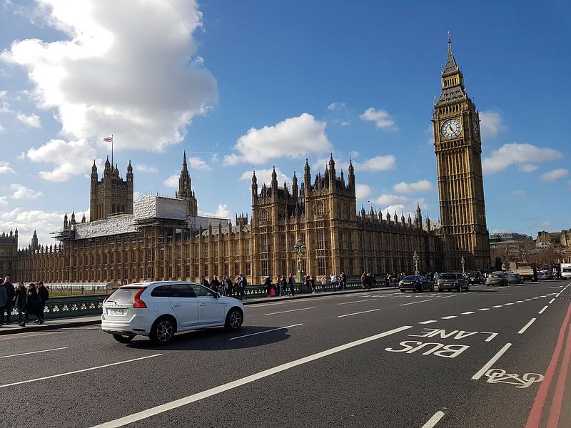 Big Ben by Hello Pompoyo
