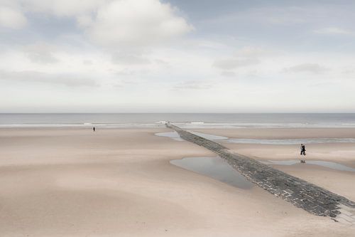 Eenzame strandwandeling
