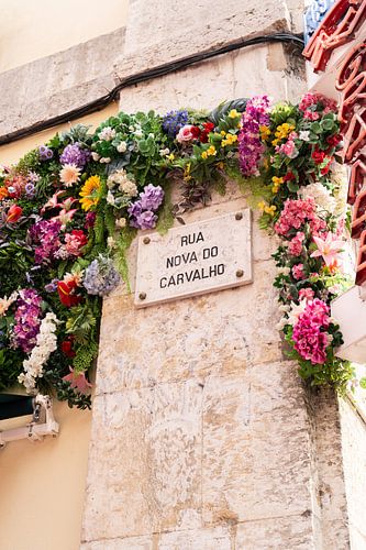 Cheerful street sign in Lisbon