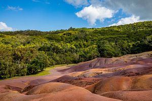 The Seven Coloured Earth (Mauritius) van Laura V