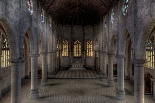 Leere Kirche von Perry Wiertz