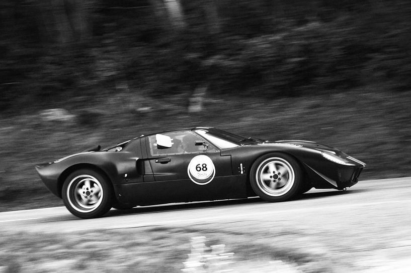 Ford GT 40 ART Foto am Berg - Eggberg Klassik 2019 von Ingo Laue