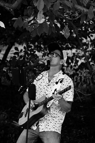 Street singer
