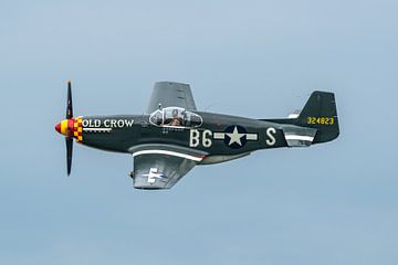 Old Crow!North American P-51B Mustang in actie tijdens Thunder over Michigan Airshow. van Jaap van den Berg