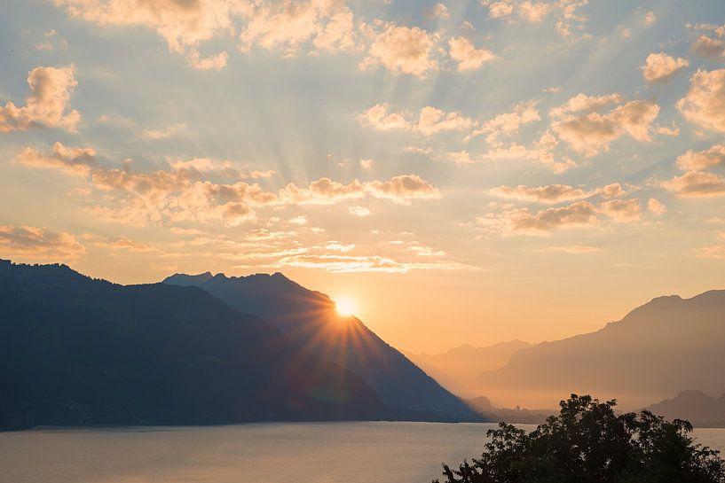 Sunrise over Interlaken by SusaZoom
