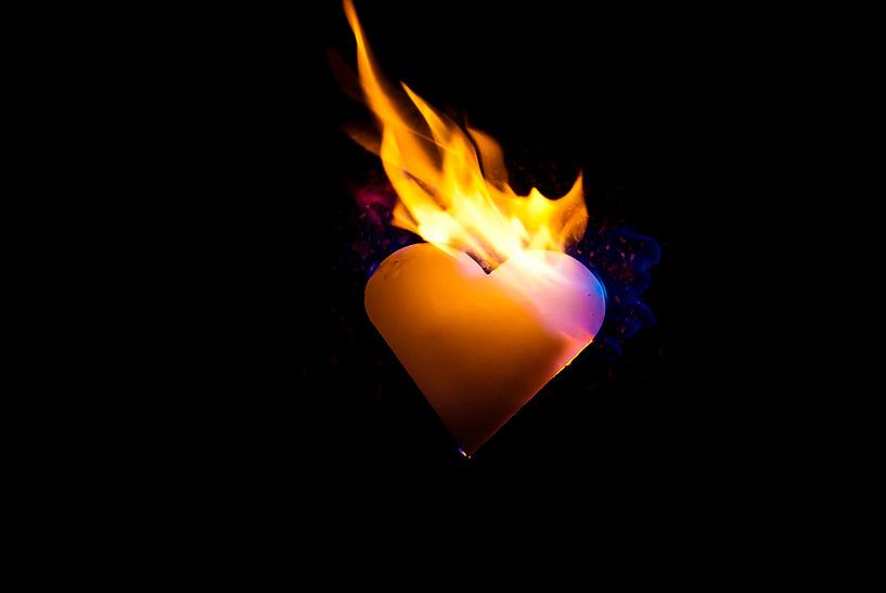 burning heart (6) van Norbert Sülzner