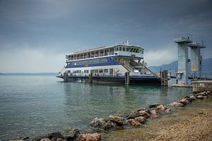 Fähre Gardasee von Thomas Boelaars