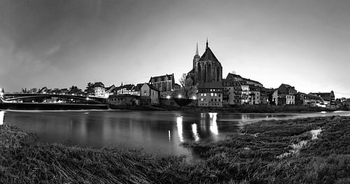 Görlitz Altstadt Panorama an der Lausitzer Neisse Schwarzweiss