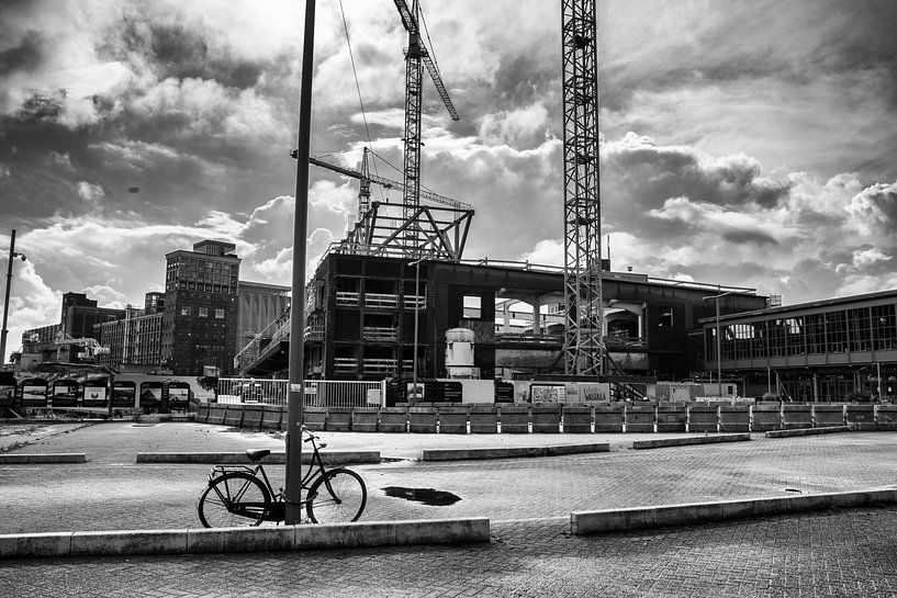 Along the Nieuwe Maas by Annelies Martinot