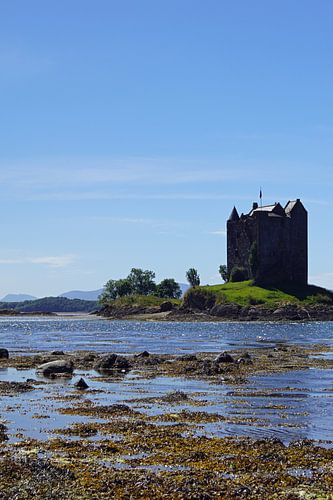Castle Stalker is een torenhuis ongeveer 2,5 kilometer ten noordoosten van Port Appin