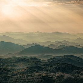 Zonsondergang in Montenegro van Gerard Burgstede