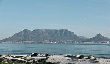 Dunes and Table Mountain in morning light by Werner Lehmann