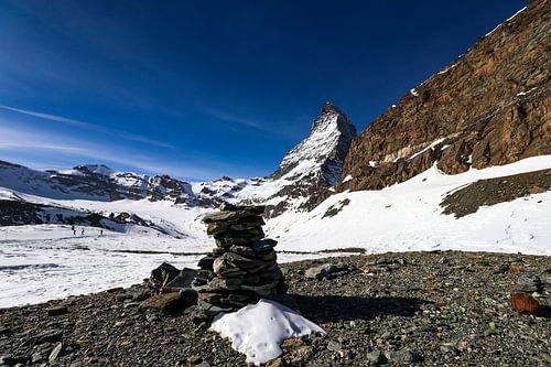 Een mooi beeld van de noordwestzijde van de iconische Matterhorn