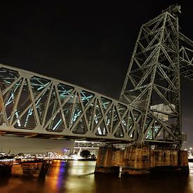 Rotterdam, de hef by night  sur Gabsor Fotografie