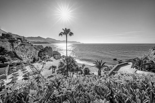 Strand aan de Costa del Sol in zwart-wit