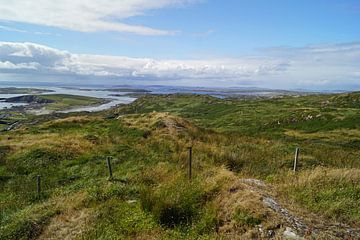 Sky Road Bóthar na Spéire. von Babetts Bildergalerie