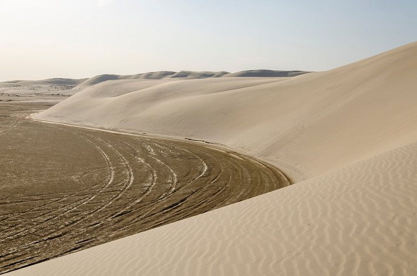Zandduinen in de woestijn van Qatar van Jack Koning