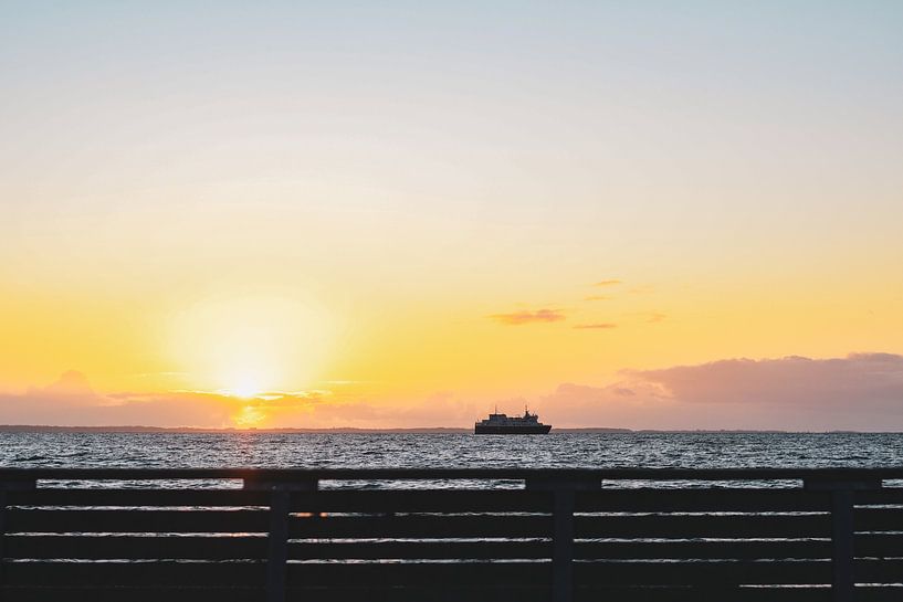 Ferry by MdeJong Fotografie