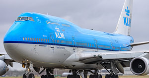 Rollende KLM Boeing 747-400 Passagiermaschine.