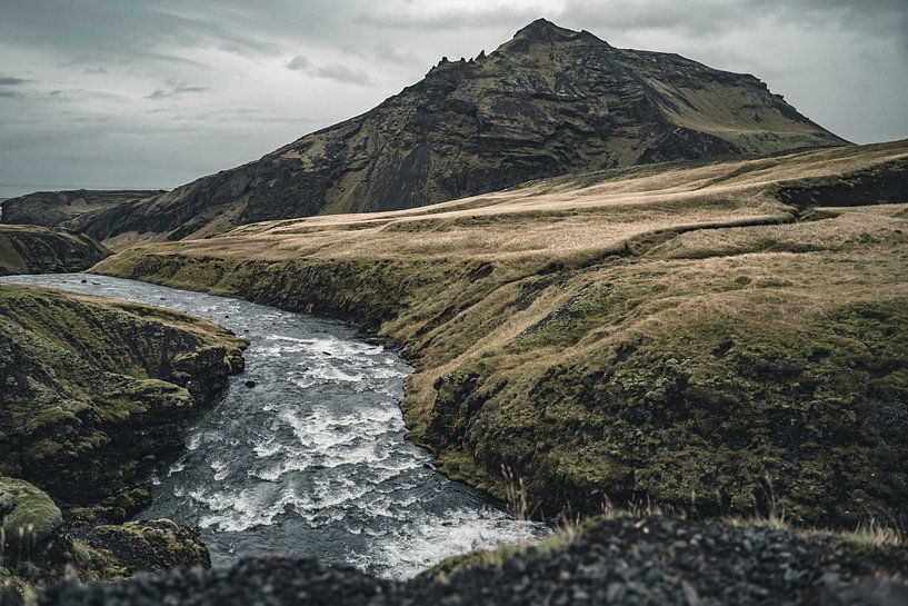 Skoga rivier in IJsland van Colin van Wijk