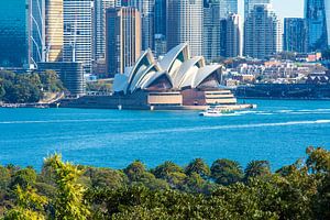 Opernhaus und Skyline von Sydney von Ronne Vinkx