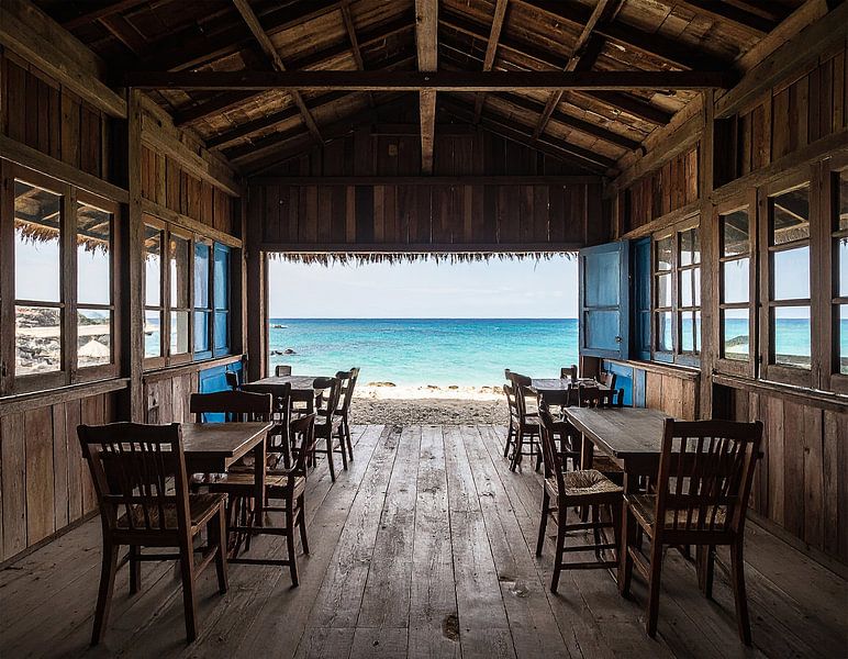 Lost Places Bar on the beach by Mustafa Kurnaz