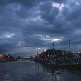 Night over the Liffey by Rob Hendriks