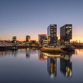 Düsseldorf by night by Rolf Schnepp