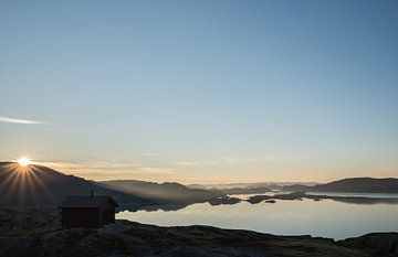 Zonsopkomst vanuit Holmavatnhytta (Noorwegen) von Kaj Hendriks