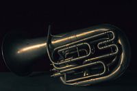De band, Tuba