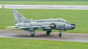 Polnischer SU-22-Monteur während der Airpower-Luftfahrtausstellung.